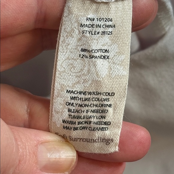 Soft Surroundings White Cropped Ruched Leg Leggings Size Small - Picture 8 of 8